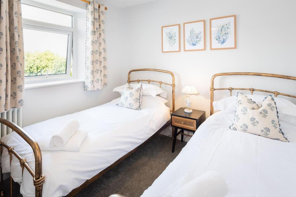 *brand New* Olive Grove Torquay